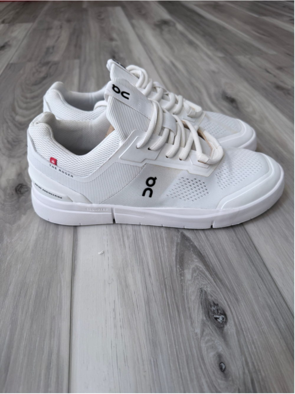 On THE ROGER Spin Women’s 9.5 White Black CloudTec Sneakers 3WD11480462